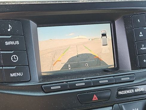 Used 2018 Ford Explorer XLT AWD/4WD image 12