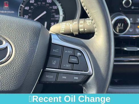 Used 2021 Toyota Highlander XLE image 26