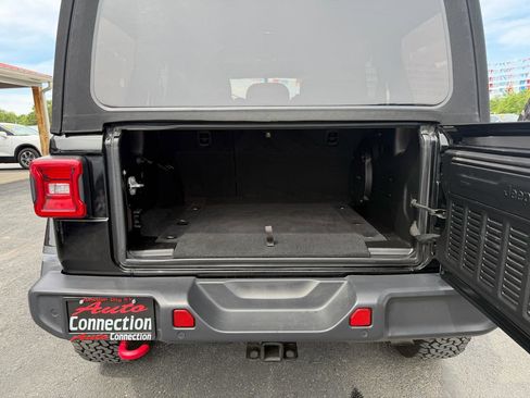 Used 2019 Jeep Wrangler Unlimited Rubicon w/ Dual Top Group AWD/4WD image 6