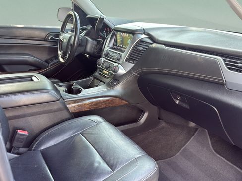 Used 2018 Chevrolet Tahoe LT w/ Luxury Package RWD image 29