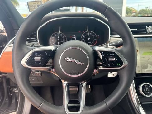 Used 2024 Jaguar XF R-Dynamic SE image 21