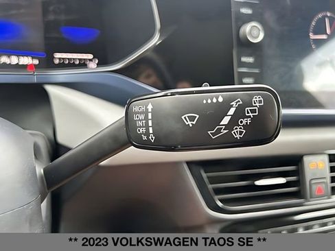 Used 2023 Volkswagen Taos SE w/ Panoramic Sunroof Package image 26