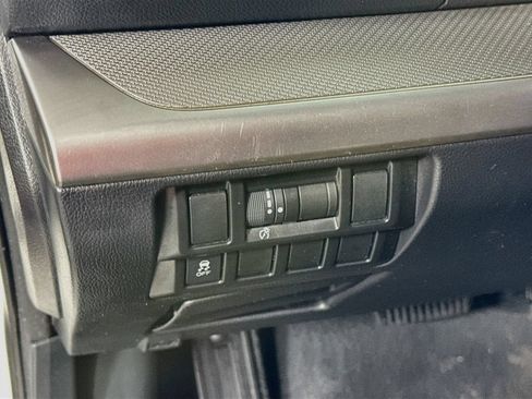 Used 2018 Subaru Outback 2.5i AWD/4WD image 10