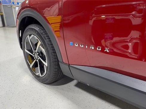 New 2026 Chevrolet Equinox EV LT image 15