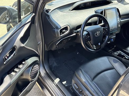 Used 2022 Toyota Prius Prime XLE FWD image 9