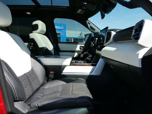 Used 2023 Toyota Sequoia Capstone image 13