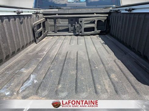 Used 2025 RAM 2500 Limited AWD/4WD image 29