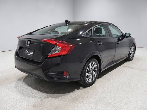 Used 2018 Honda Civic EX image 2