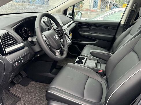 New 2026 Honda Odyssey Touring image 4