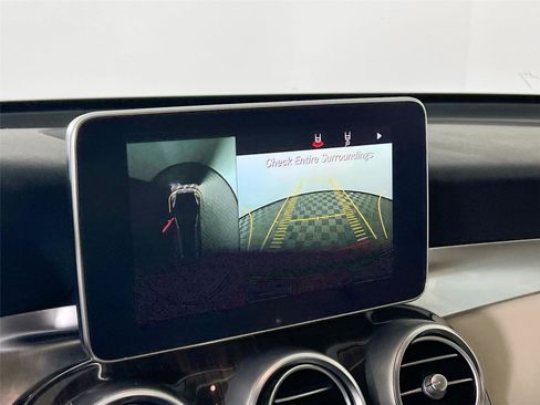 Used 2018 Mercedes-Benz GLC 300 4MATIC image 12