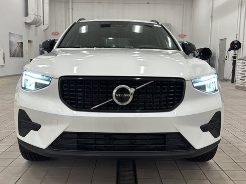 Used 2026 Volvo XC40 B5 Core w/ Climate Package AWD/4WD image 10
