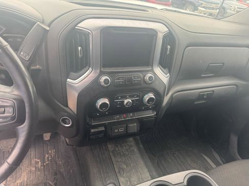 Used 2021 GMC Sierra 2500 SLE w/ SLE Value Package; image 10