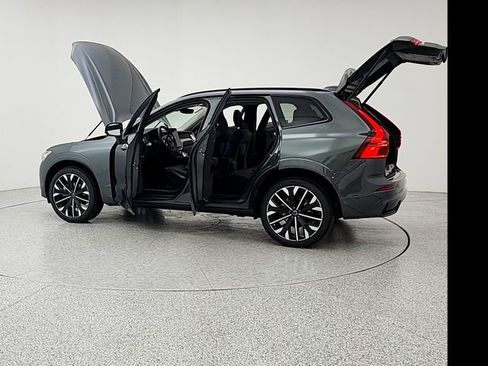 New 2026 Volvo XC60 B5 Ultra w/ Climate Package AWD/4WD image 12