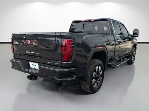 Used 2025 GMC Sierra 2500 Denali w/ Denali Reserve Package AWD/4WD image 5