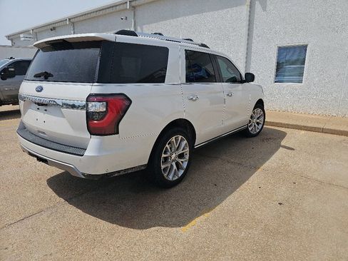 Used 2018 Ford Expedition Limited w/ Equipment Group 302A AWD/4WD image 5