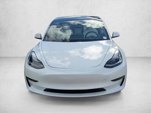 Used 2022 Tesla Model 3 Performance image 2