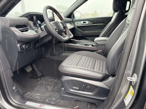 New 2026 Ford Explorer ST-Line w/ ST-Line Street Pack AWD/4WD image 9