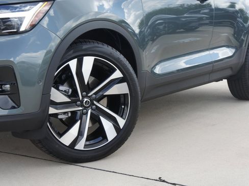 New 2026 Volvo XC40 B5 Plus w/ Protection Package Premier image 6