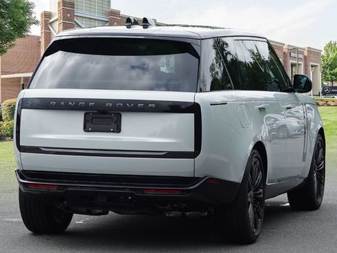 Used 2026 Land Rover Range Rover SE AWD/4WD image 6