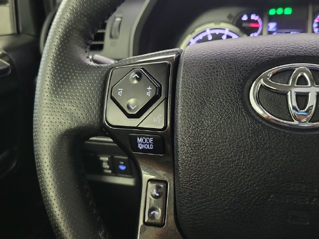 Used 2023 Toyota 4Runner TRD Off-Road Premium w/ Moonroof Package AWD/4WD image 26