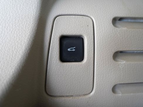 Used 2014 Lincoln MKX FWD w/ Equipment Group 102A image 37