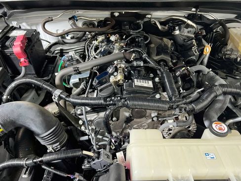 Certified 2024 Toyota Tacoma SR5 AWD/4WD image 25