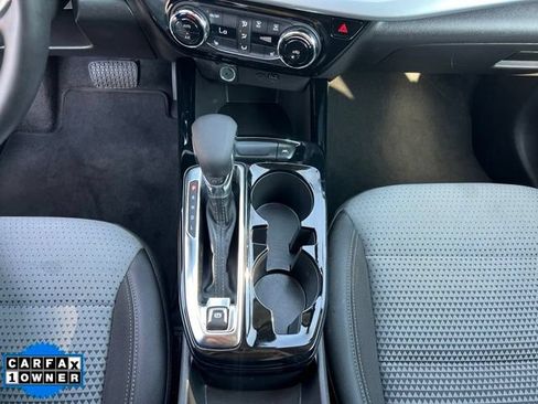 Used 2025 Chevrolet Trax LT w/ LT Convenience Package FWD image 26