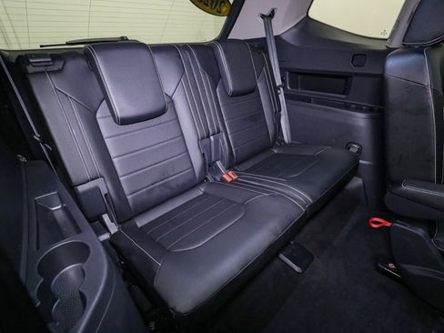 Used 2025 Volkswagen Atlas SEL AWD/4WD image 26