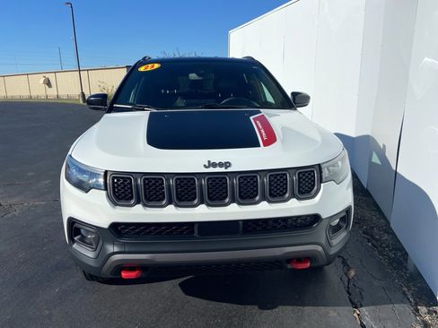 Used 2023 Jeep Compass Trailhawk image 11