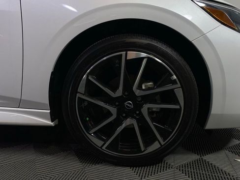 New 2025 Nissan Sentra SR image 9