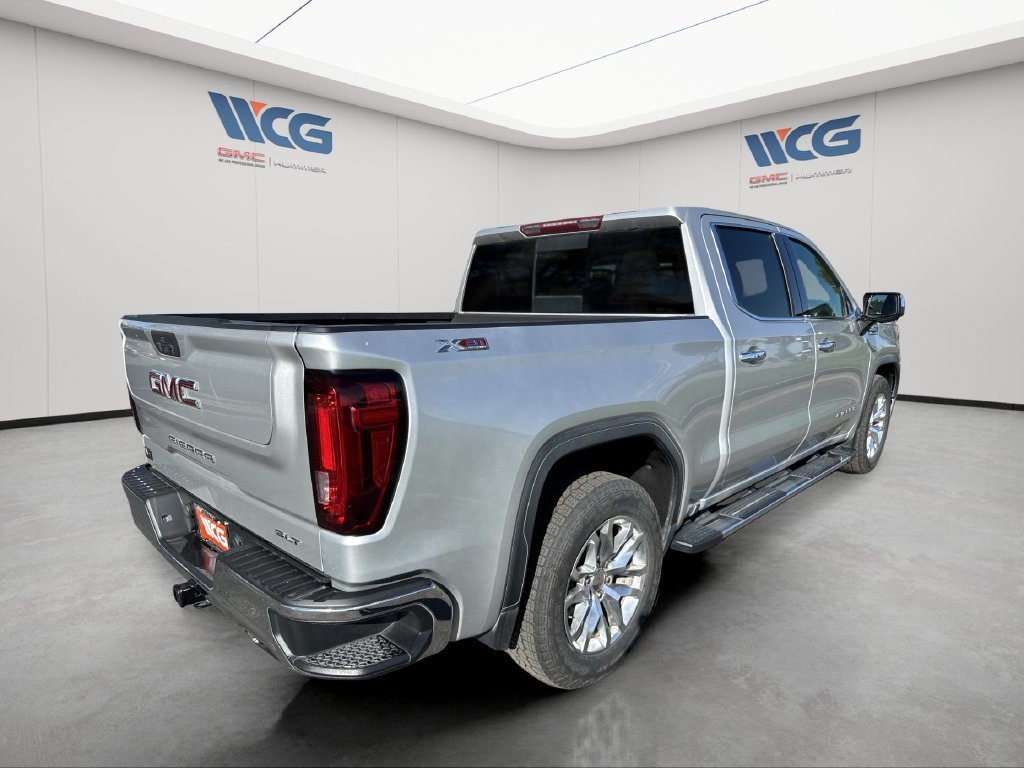 Used 2022 GMC Sierra 1500 SLT w/ SLT Premium Package AWD/4WD image 3
