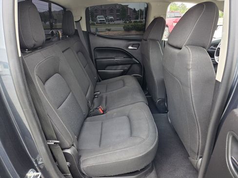 Used 2019 Chevrolet Colorado LT w/ LT Convenience Package AWD/4WD image 14