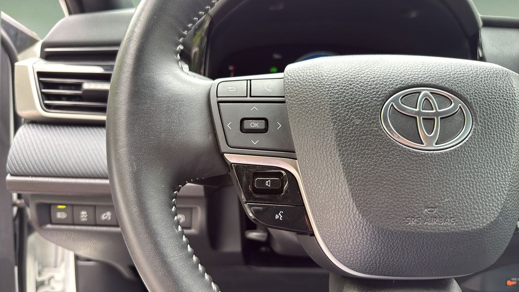 Used 2025 Toyota Camry SE FWD image 22
