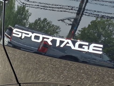 Certified 2025 Kia Sportage SX AWD/4WD image 30