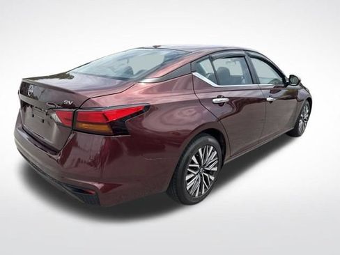 Used 2023 Nissan Altima 2.5 SV FWD image 5