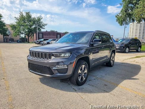 Used 2024 Jeep Grand Cherokee Limited 4xe AWD/4WD image 9