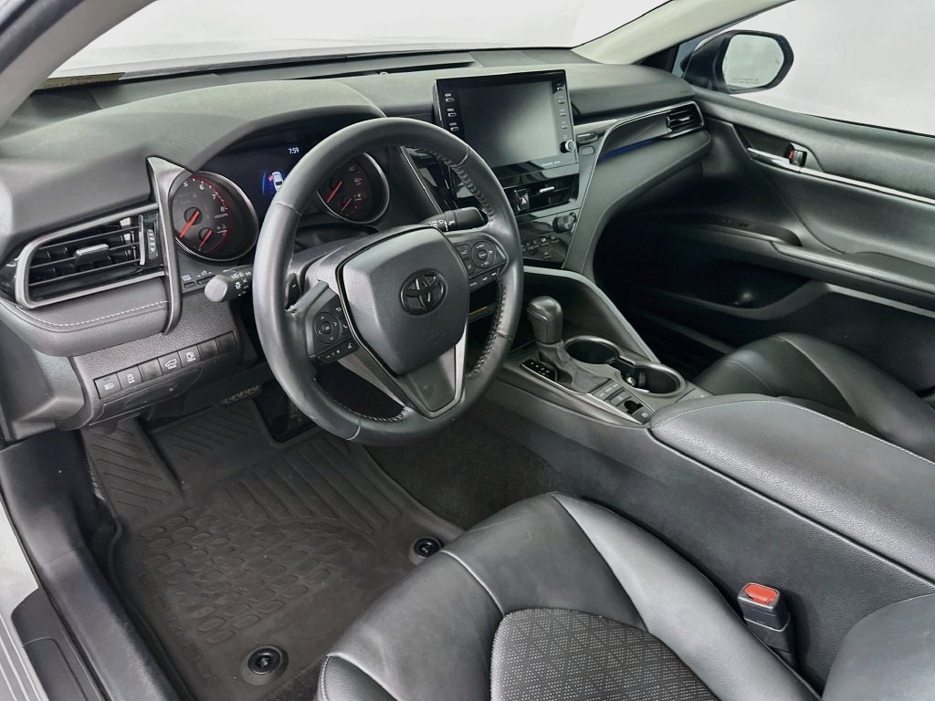 Used 2021 Toyota Camry XSE FWD image 29