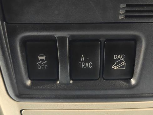 Used 2018 Toyota 4Runner SR5 image 11