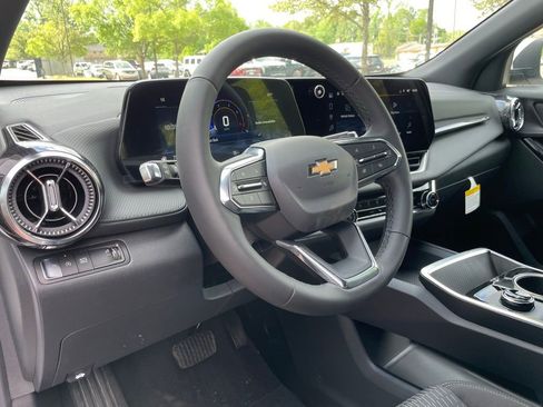 New 2026 Chevrolet Equinox LT FWD image 10