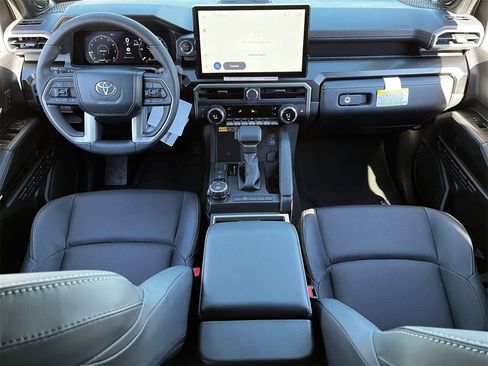 New 2025 Toyota 4Runner Limited image 9