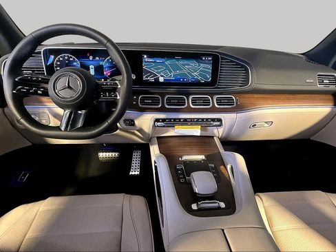 New 2026 Mercedes-Benz GLS 450 4MATIC image 7