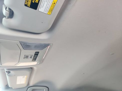 Used 2019 Toyota RAV4 LE FWD image 24