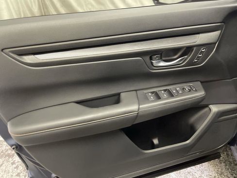 Used 2025 Honda CR-V Sport-L image 13