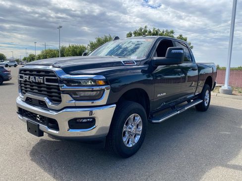 Used 2025 RAM 2500 Big Horn AWD/4WD image 1