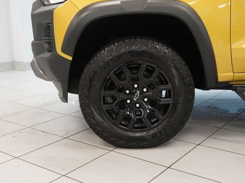 Used 2023 Chevrolet Colorado Trail Boss w/ Advanced Trailering Package AWD/4WD image 17