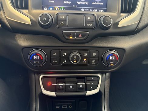 Used 2024 GMC Terrain SLT w/ Infotainment Package II image 23