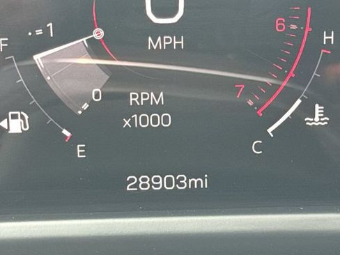 Used 2024 GMC Acadia Denali AWD/4WD image 12