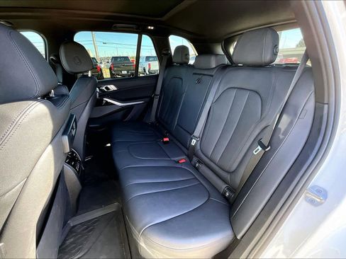Used 2021 BMW X5 sDrive40i w/ Premium Package image 19