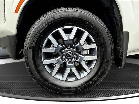 Used 2024 Nissan Frontier SL w/ Technology Package image 34