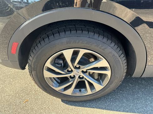 Used 2023 Buick Envision Essence AWD/4WD image 11